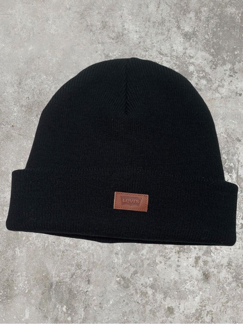 Levi’s All Season Comfy Leather Logo Patch Hero Black Beanie